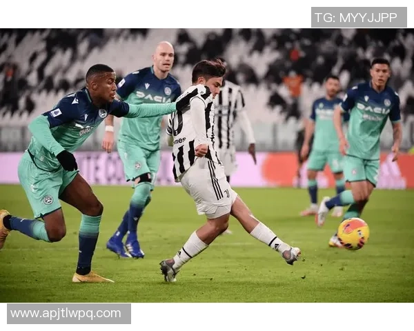 英超激战：那不勒斯与尤文图斯战成平局赛后分析引发热议