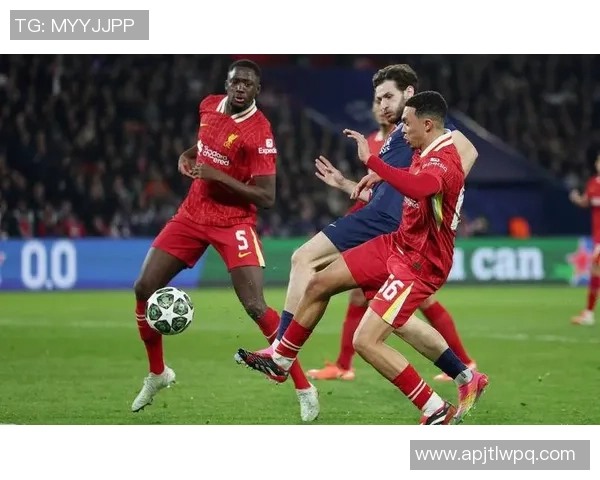 那不勒斯狂胜利物浦五球补时进球引发争议判罚全场沸腾